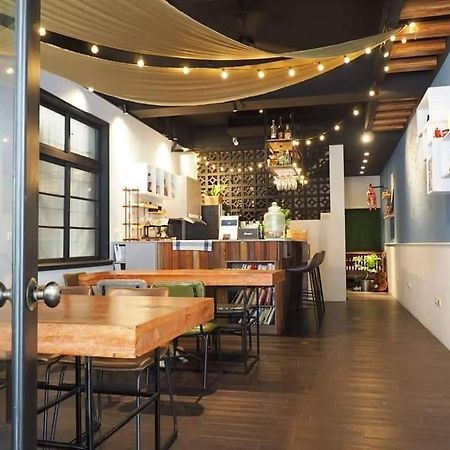 N Joy Takao Hostel Kaohsiung Luaran gambar