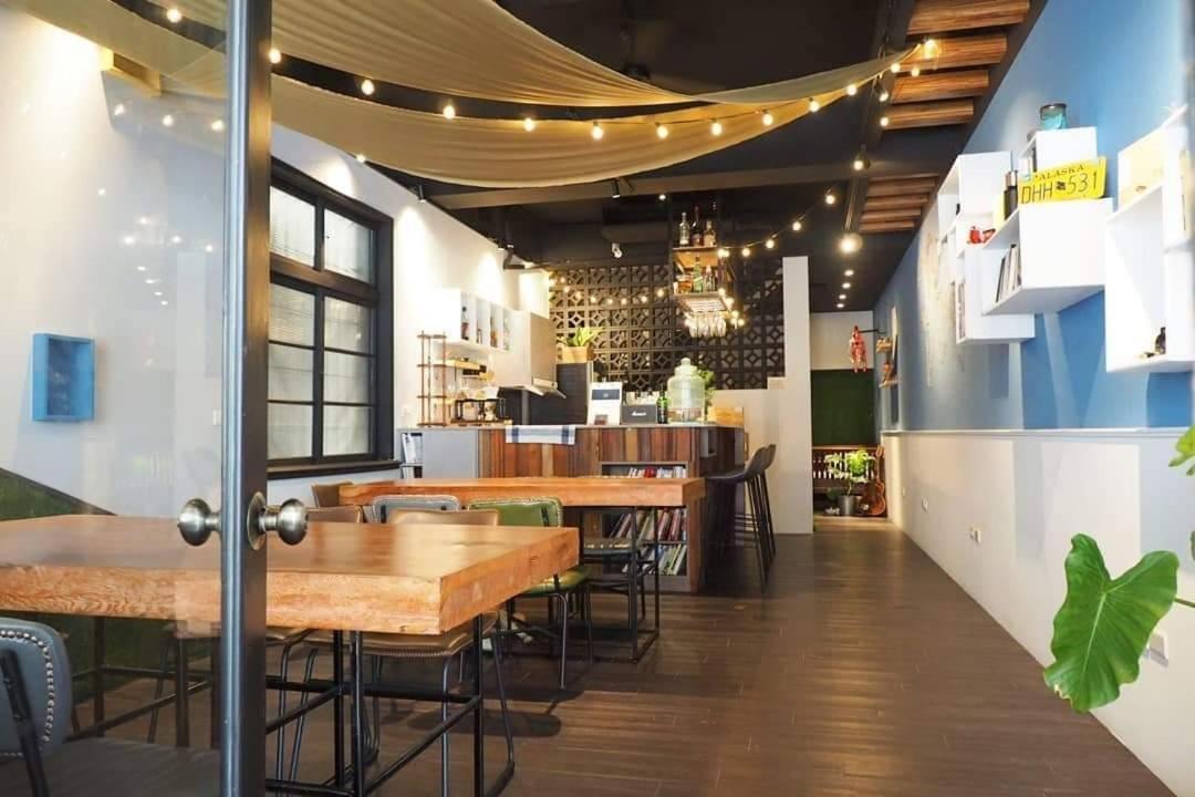 N Joy Takao Hostel Kaohsiung Luaran gambar